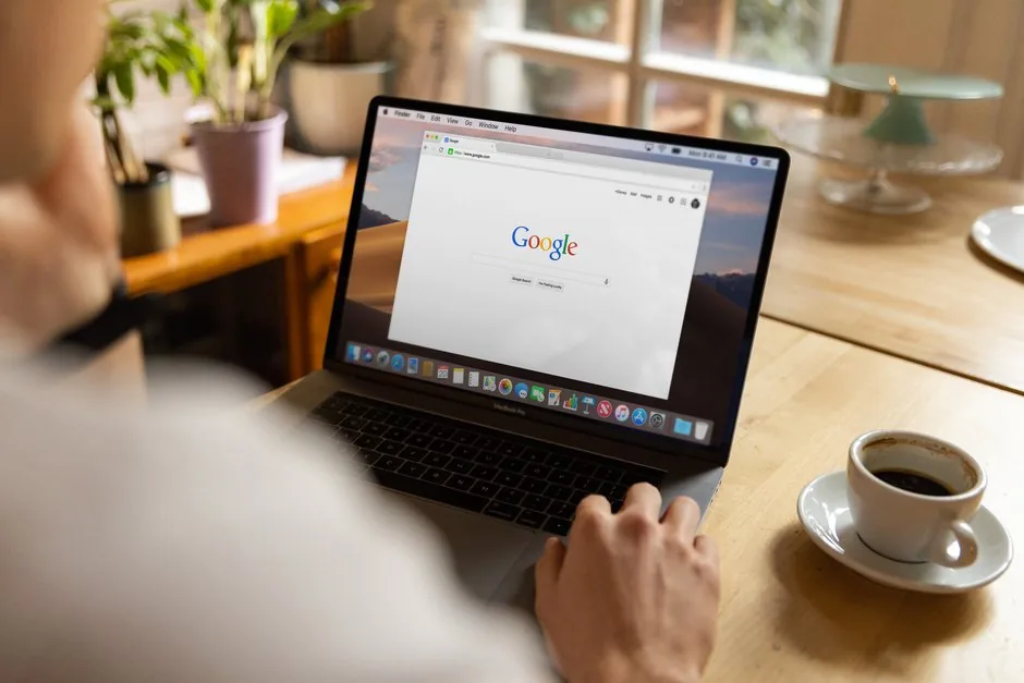 Pantalla de Google Search Console mostrando gráficos de indexación corregidos para optimizar el SEO de un ecommerce de marcas.